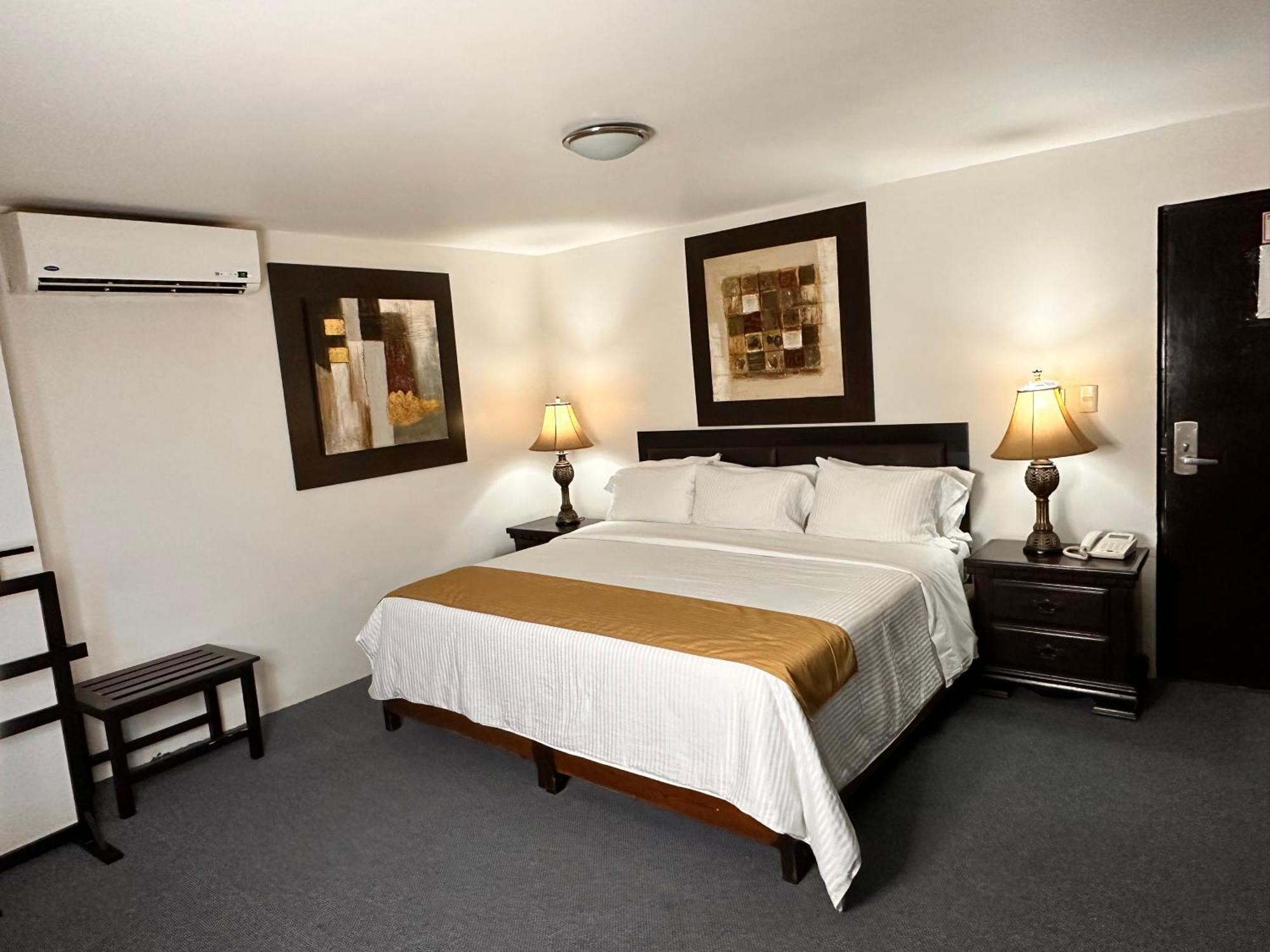 Fresnillo de González Echeverría Hotel Del Fresno מראה חיצוני תמונה